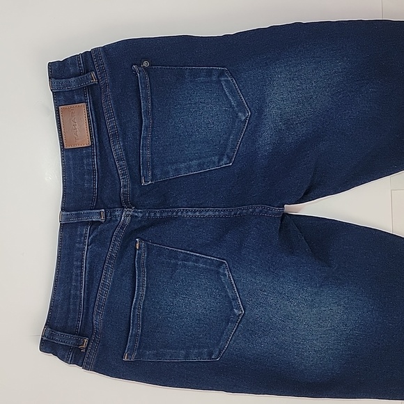 Tahari Skinny Jeans/ 4/27. - Picture 6 of 9